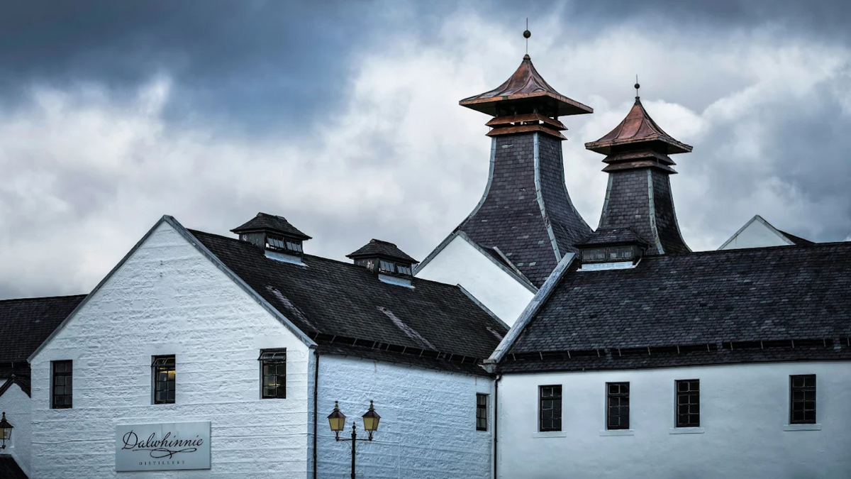 Dalwhinnie Distillery (Buchanan's)